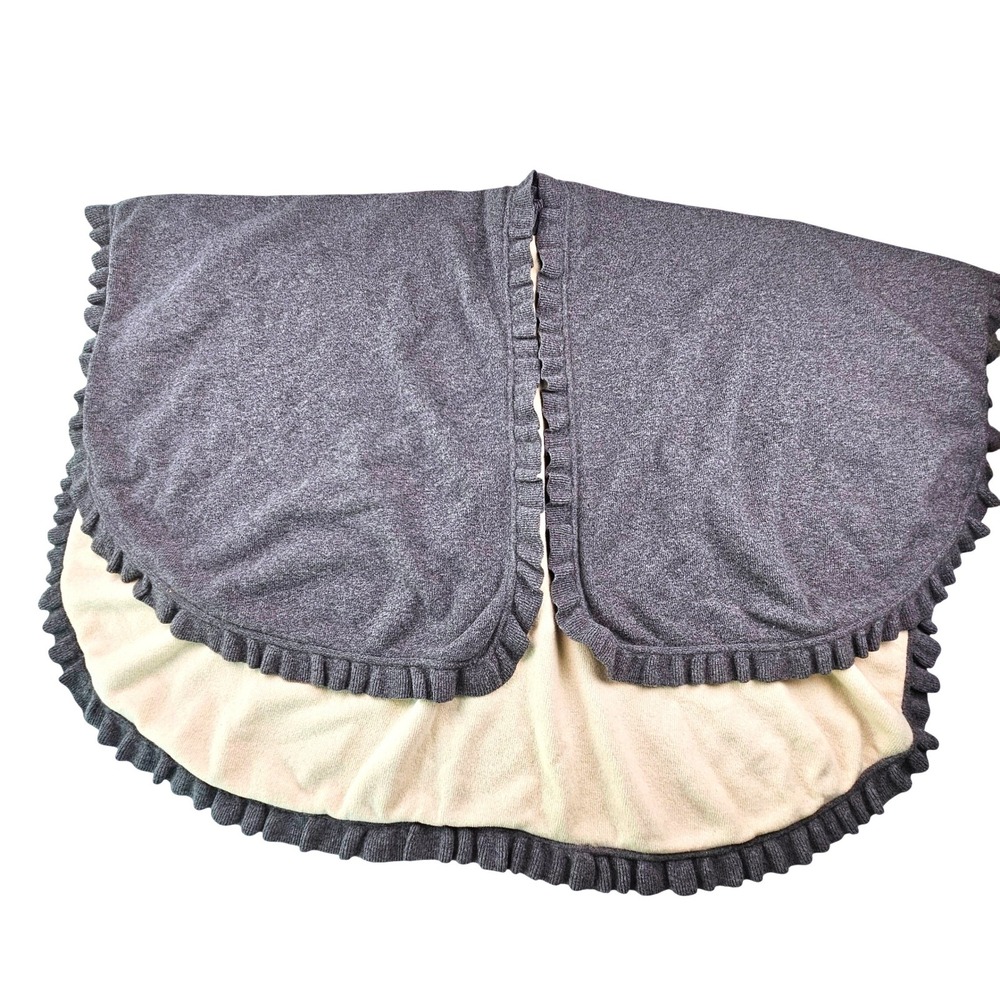 Vintage Scotland 100% Lambswool Ruffle Trim Wrap Cape Grey Cream 1980s Shawl